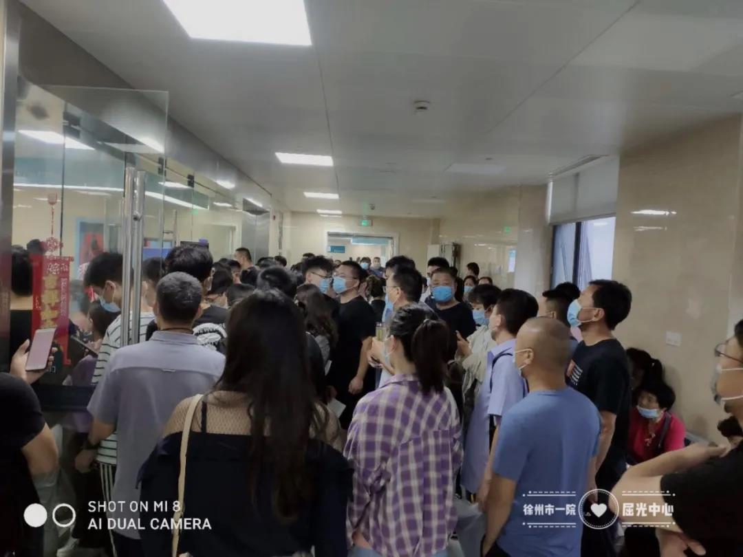 我院眼屈光中心7月手術(shù)量創(chuàng)歷史新高！